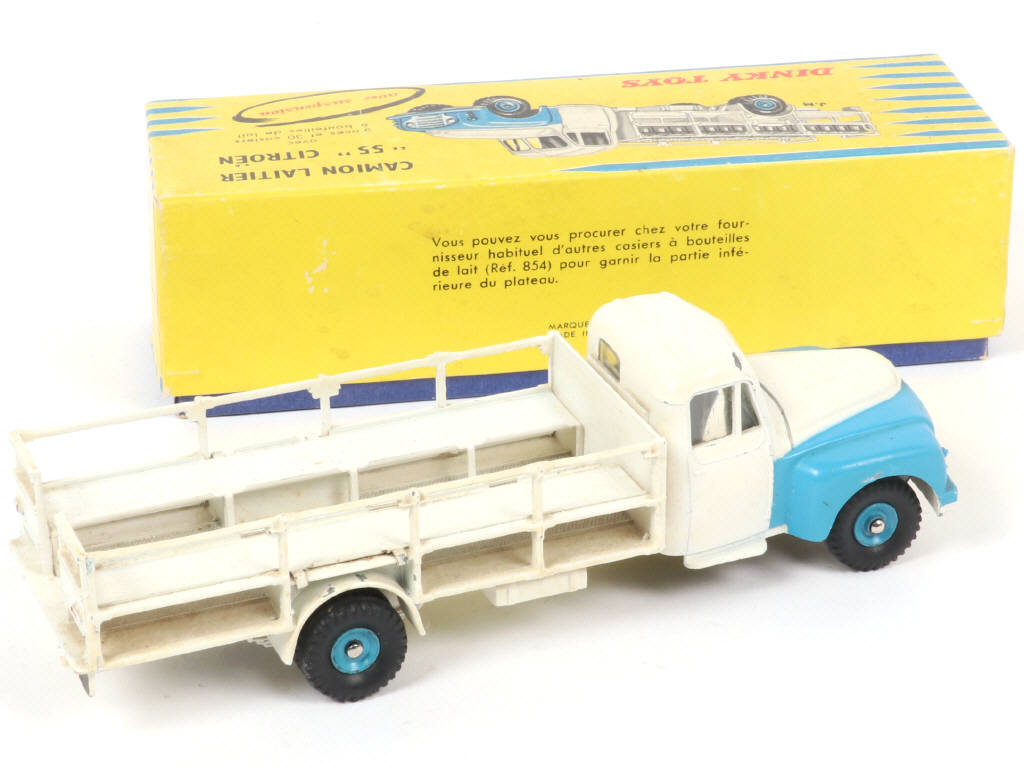 Lot 320 - DINKY TOYS (FRANCE) (1)