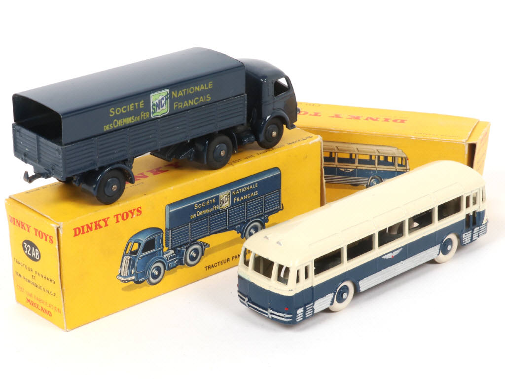Lot 330 - DINKY TOYS (FRANCE) (2)