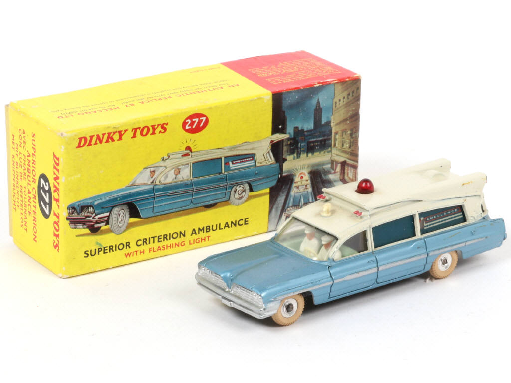 Lot 269 - DINKY TOYS (GB) (1)