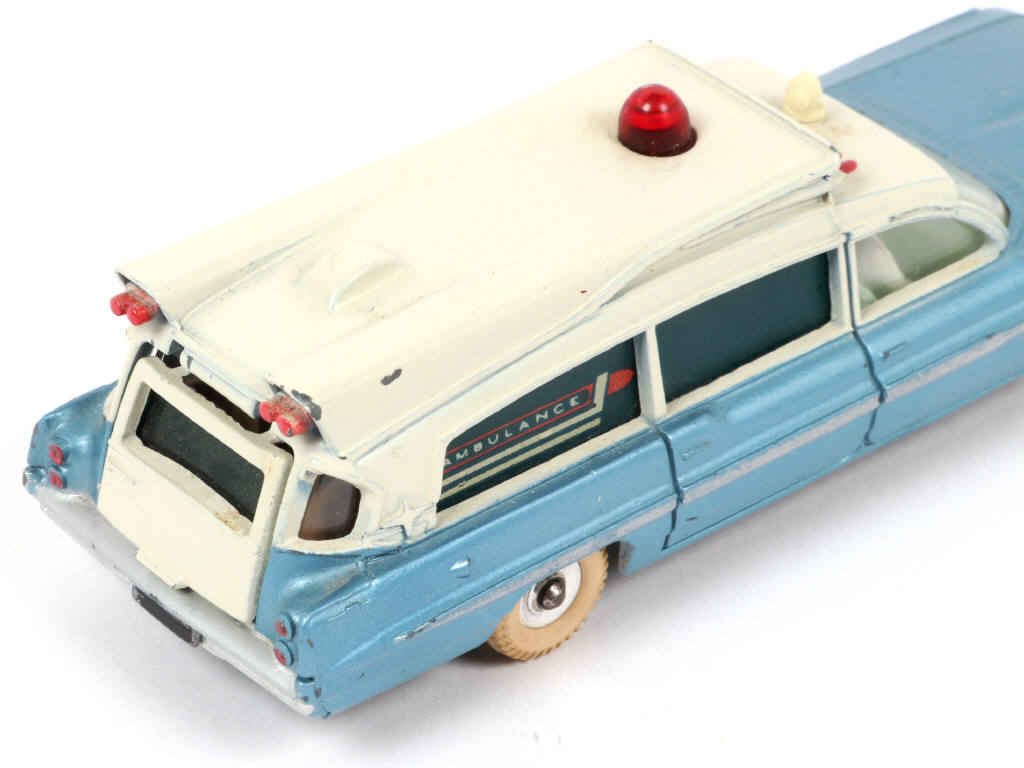 Lot 269 - DINKY TOYS (GB) (1)