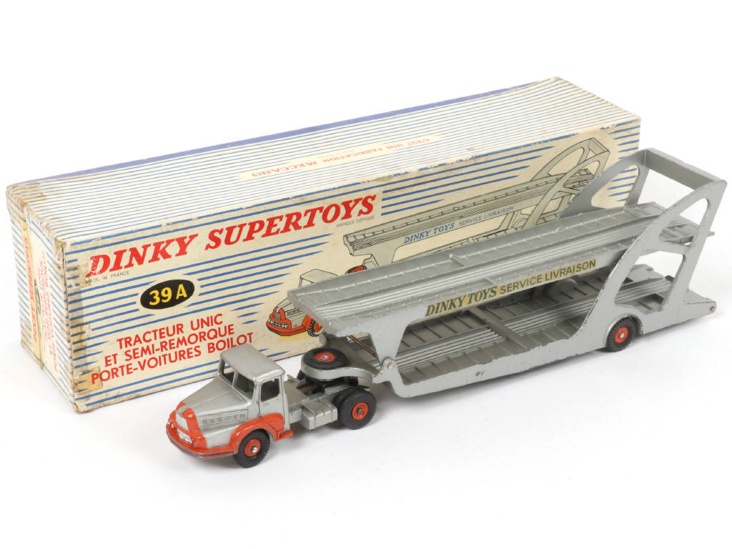 Lot 319 - DINKY TOYS (FRANCE) (1)