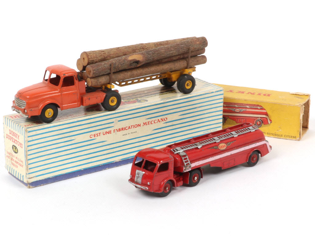 Lot 329 - DINKY TOYS (FRANCE) (2)