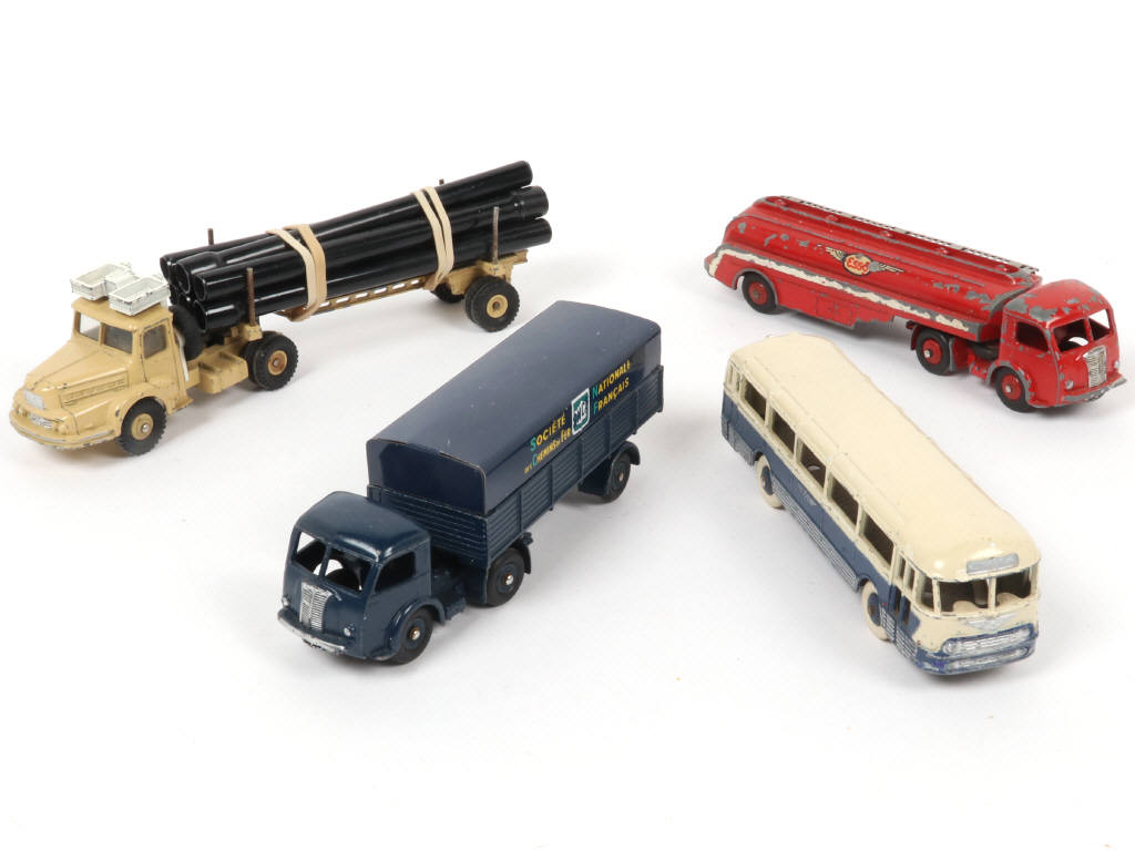 Lot 341 - DINKY TOYS (FRANCE) (4)