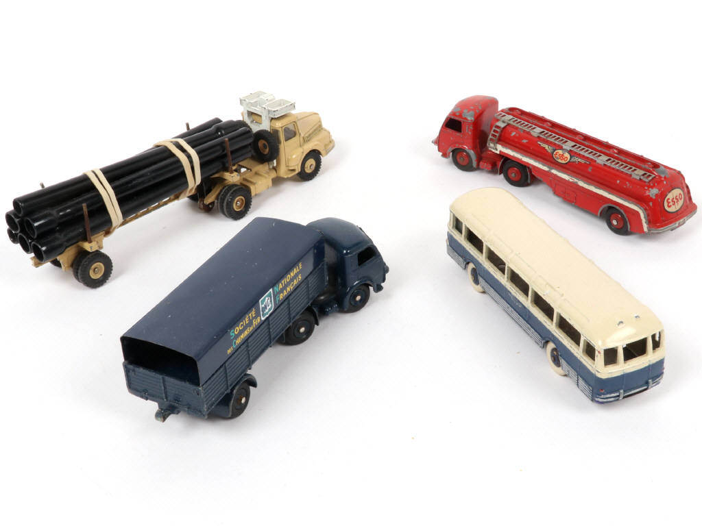 Lot 341 - DINKY TOYS (FRANCE) (4)