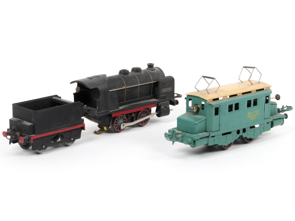 Lot 52 - HORNBY 'O' (FRANCE) (2)