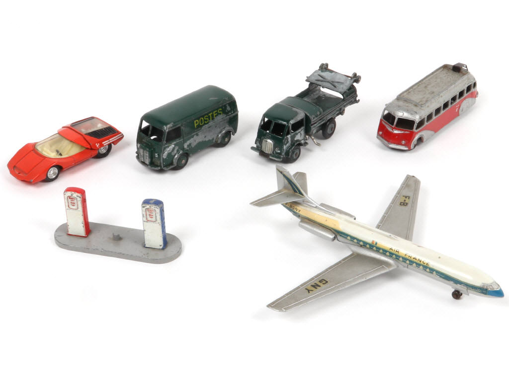 Lot 368 - DINKY TOYS (FRANCE) (6)