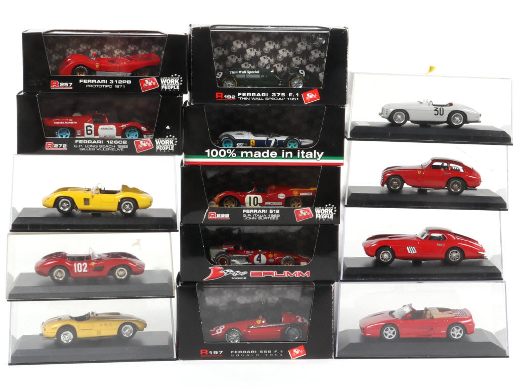 Lot 146 - DIVERS (14)