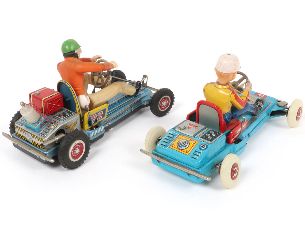 Lot 130 - DIVERS (JAPON) (2)