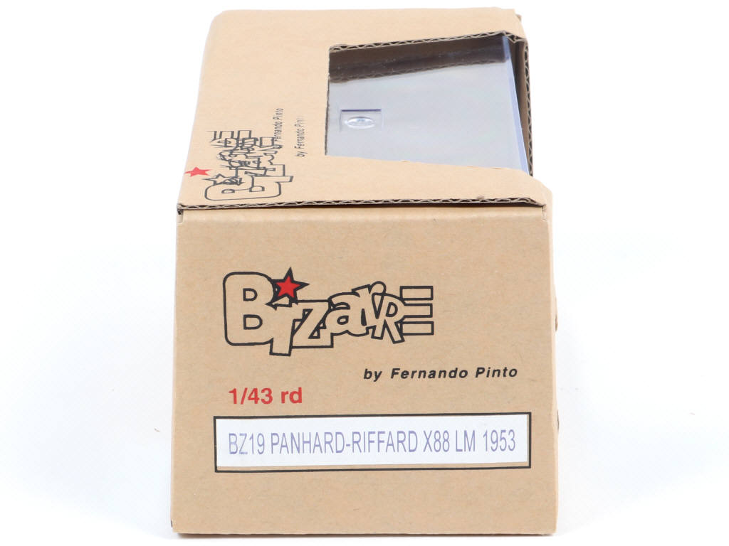 Lot 143 - BIZARRE (MACAU) (1)