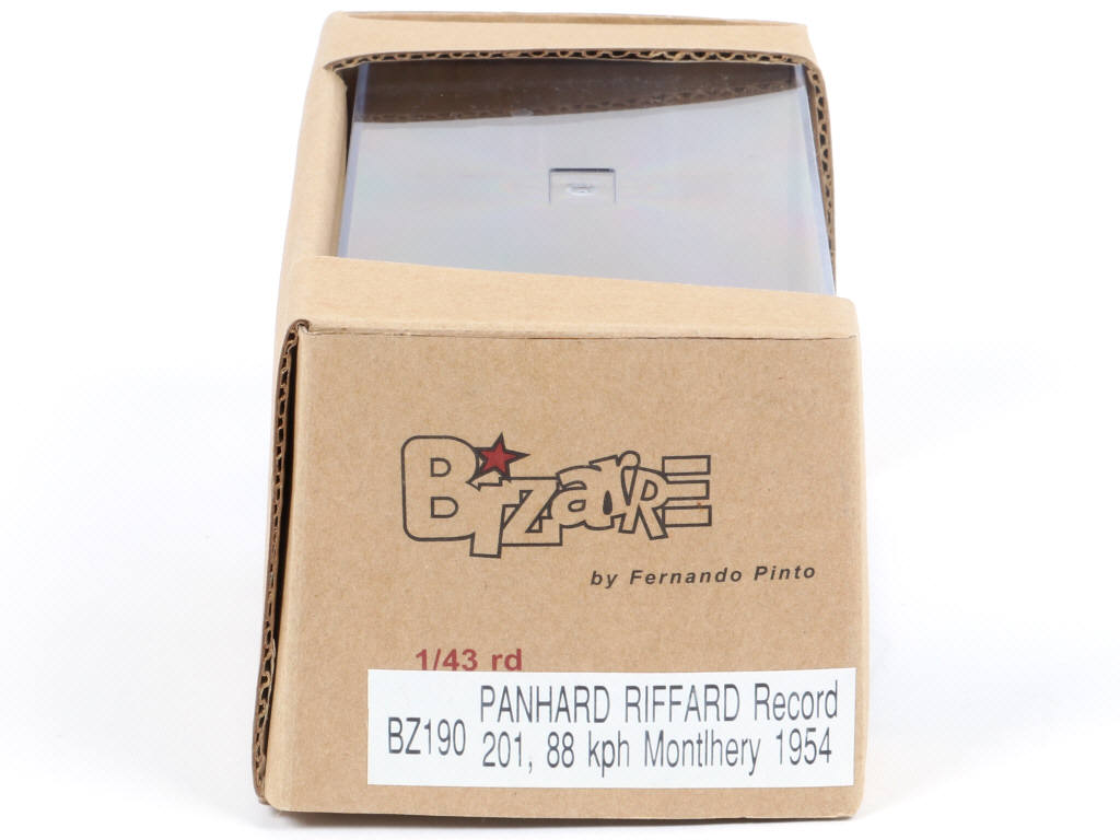 Lot 144 - BIZARRE (MACAU) (1)