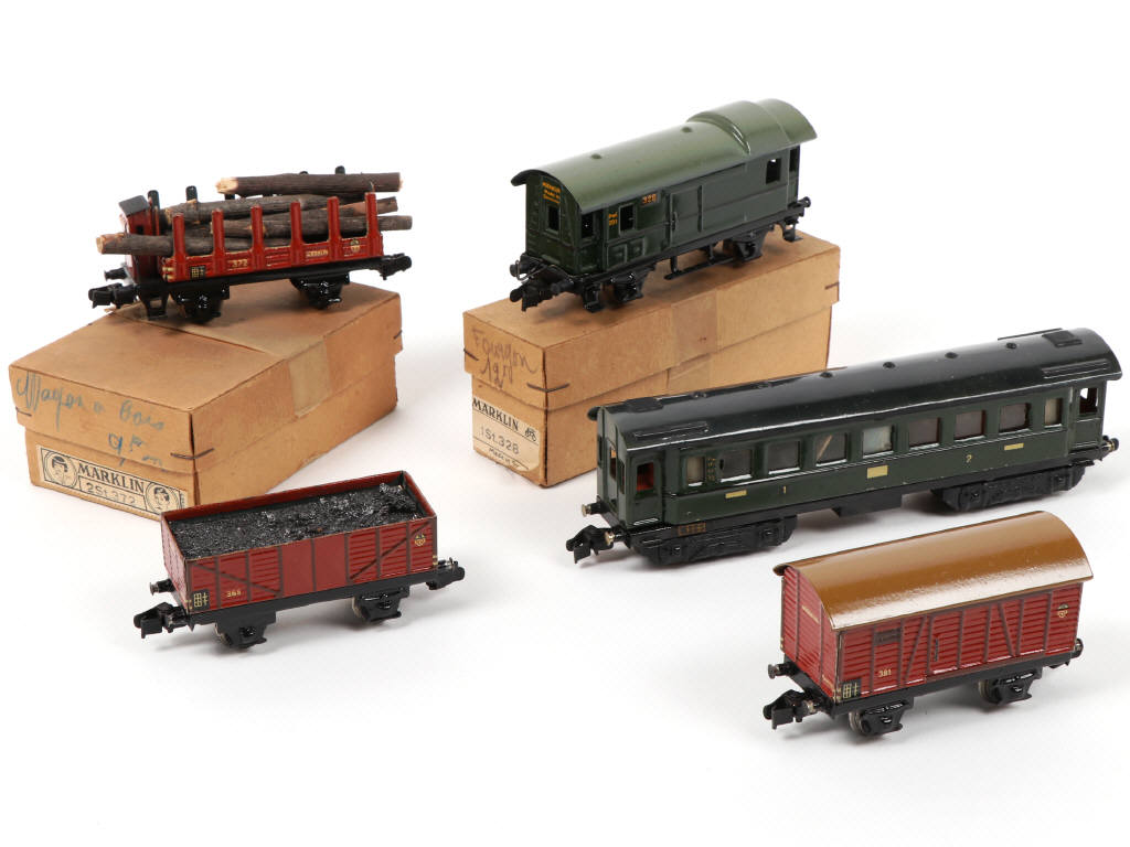 Lot 37 - MÄRKLIN 'HO' (ALLEMAGNE) (5)