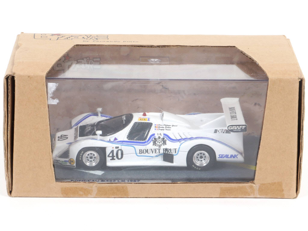 Lot 142 - BIZARRE (MACAU) (1)