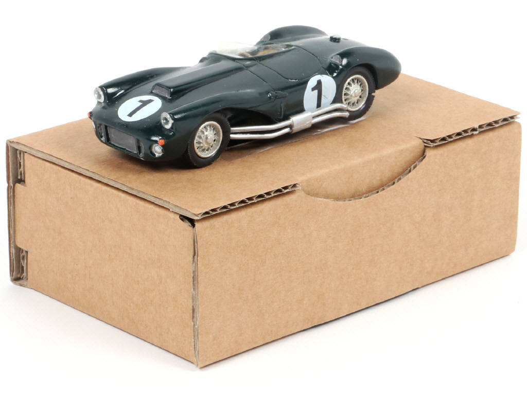 Lot 133 - DIVERS (GB) (1)