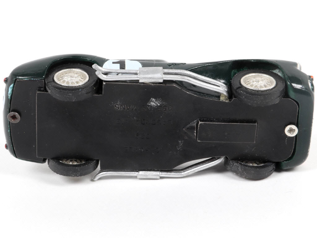 Lot 133 - DIVERS (GB) (1)