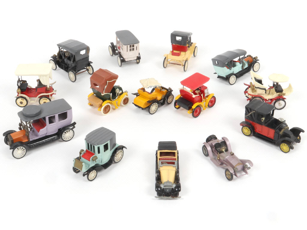 Lot 67 - DIVERS (14)