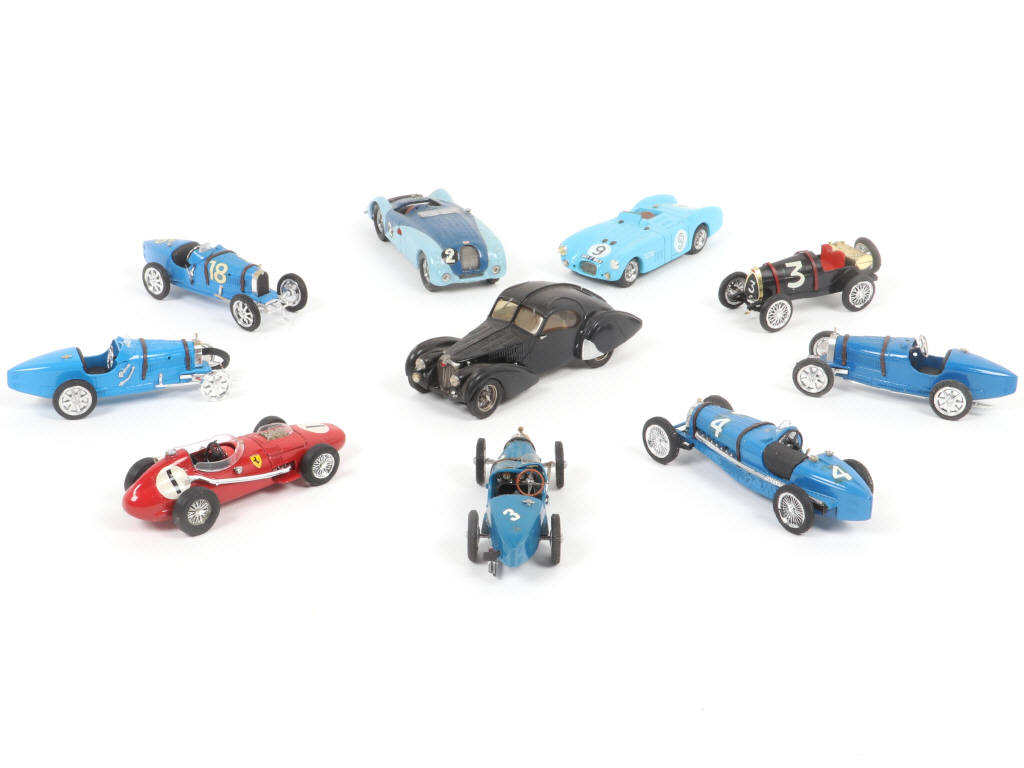 Lot 100 - DIVERS (10)