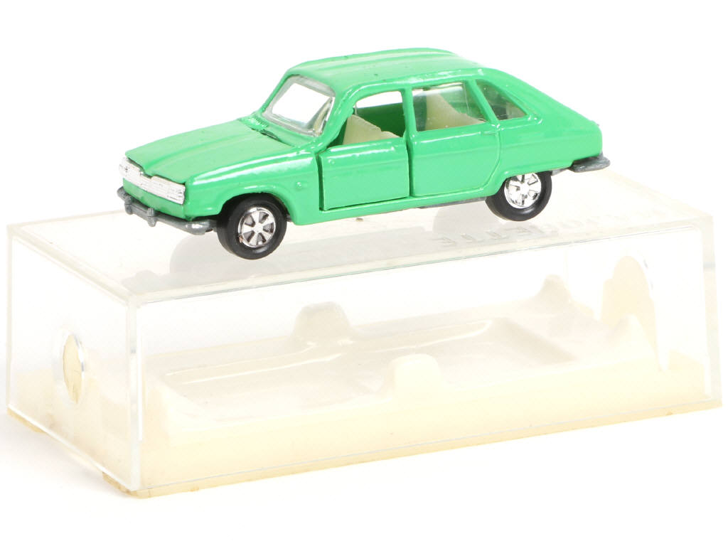 Lot 22 - MAJORETTE (FRANCE) (1)