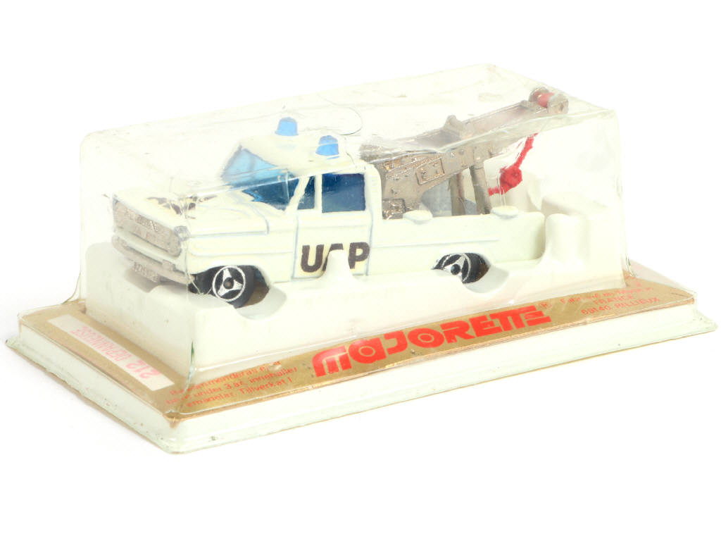 Lot 32 - MAJORETTE (FRANCE) (1)