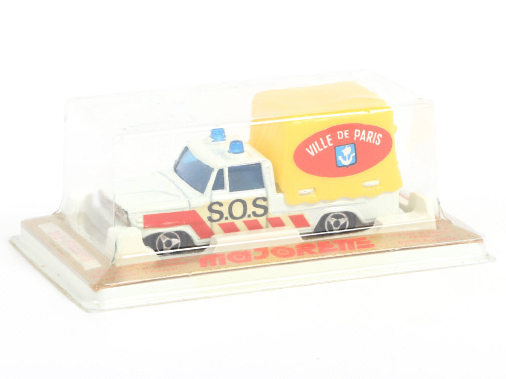 Lot 33 - MAJORETTE (FRANCE) (1)