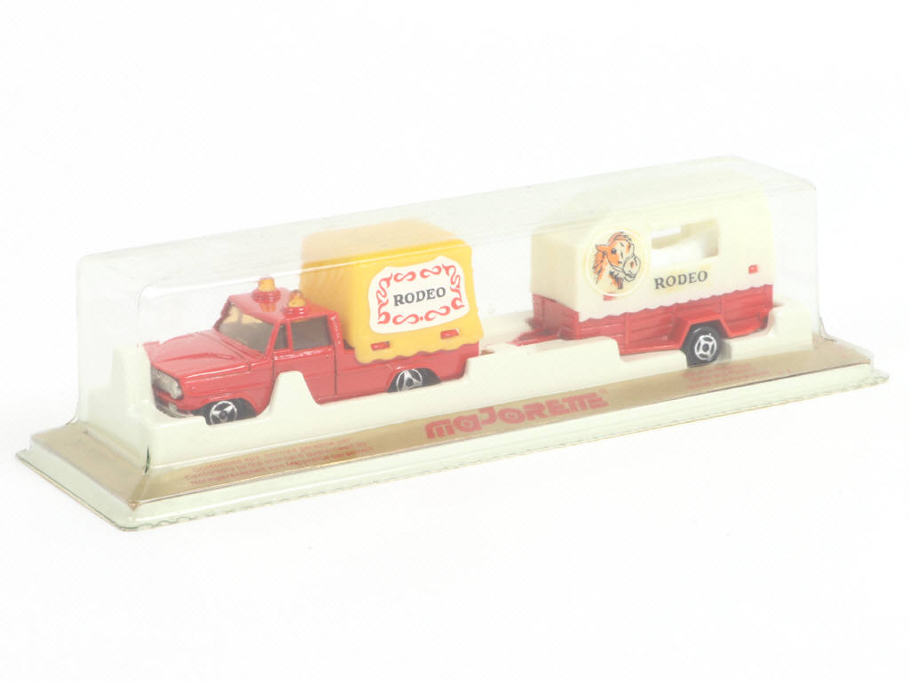 Lot 35 - MAJORETTE (FRANCE) (1)