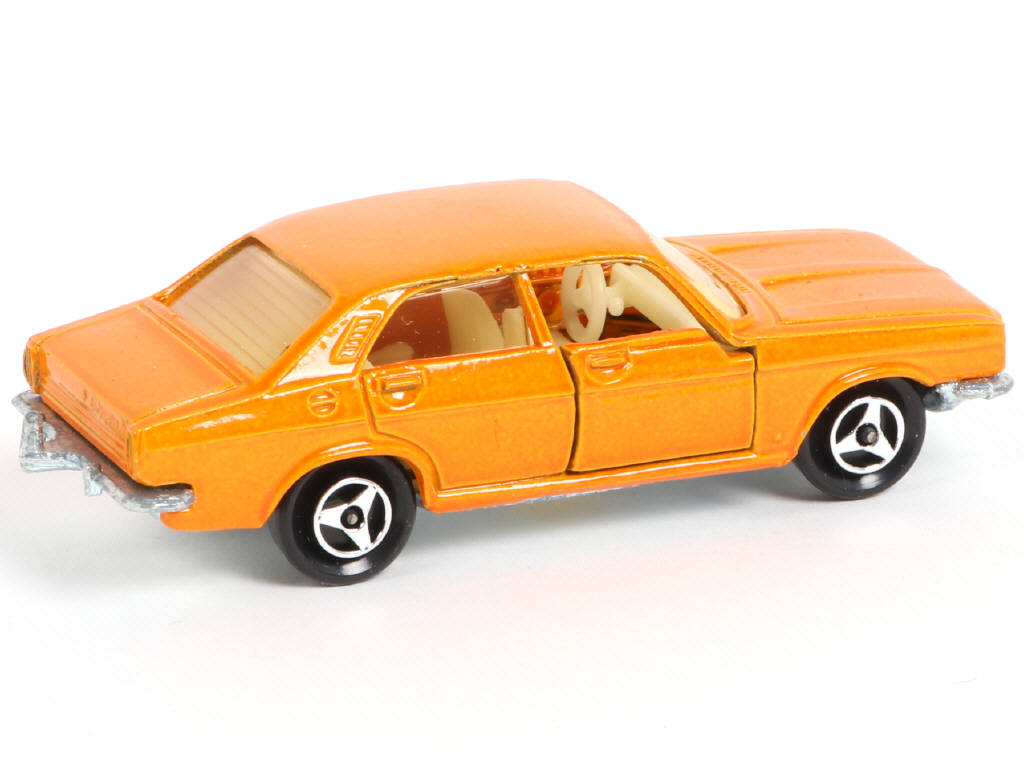 Lot 44 - MAJORETTE (FRANCE) (1)