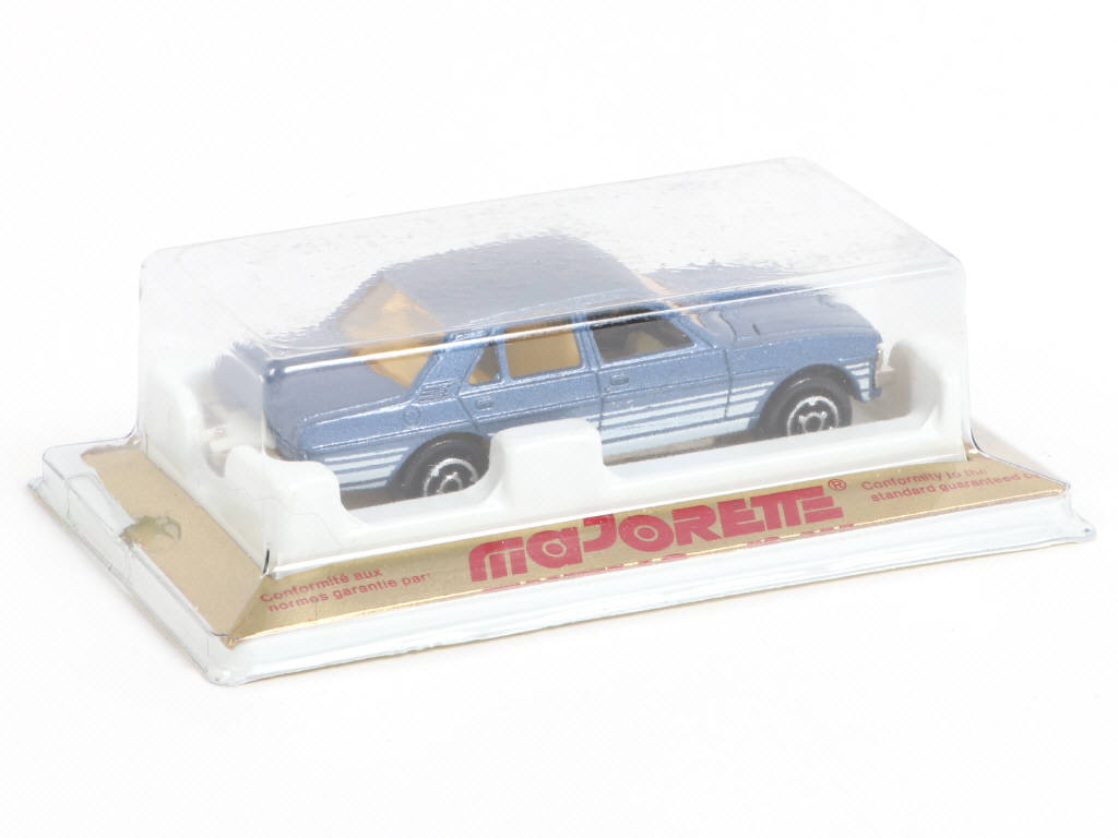 Lot 103 - MAJORETTE (FRANCE) (1)