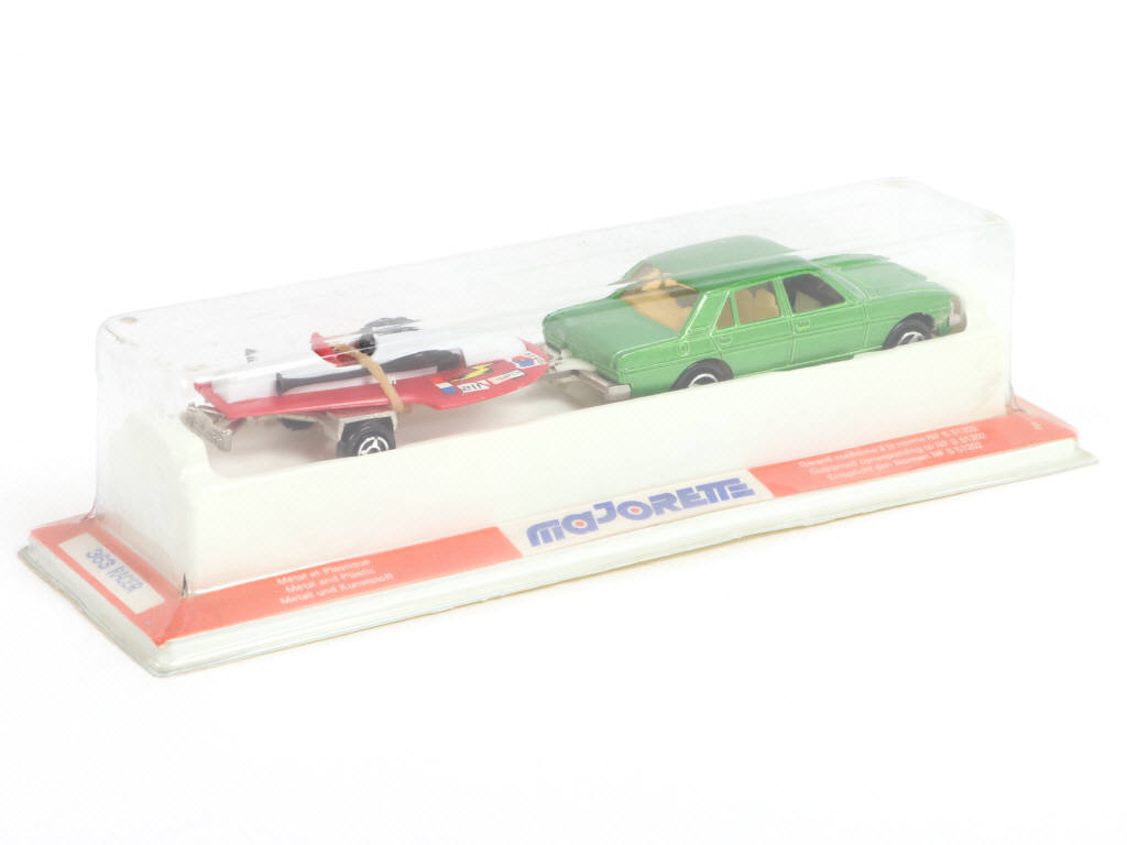 Lot 106 - MAJORETTE (FRANCE) (1)