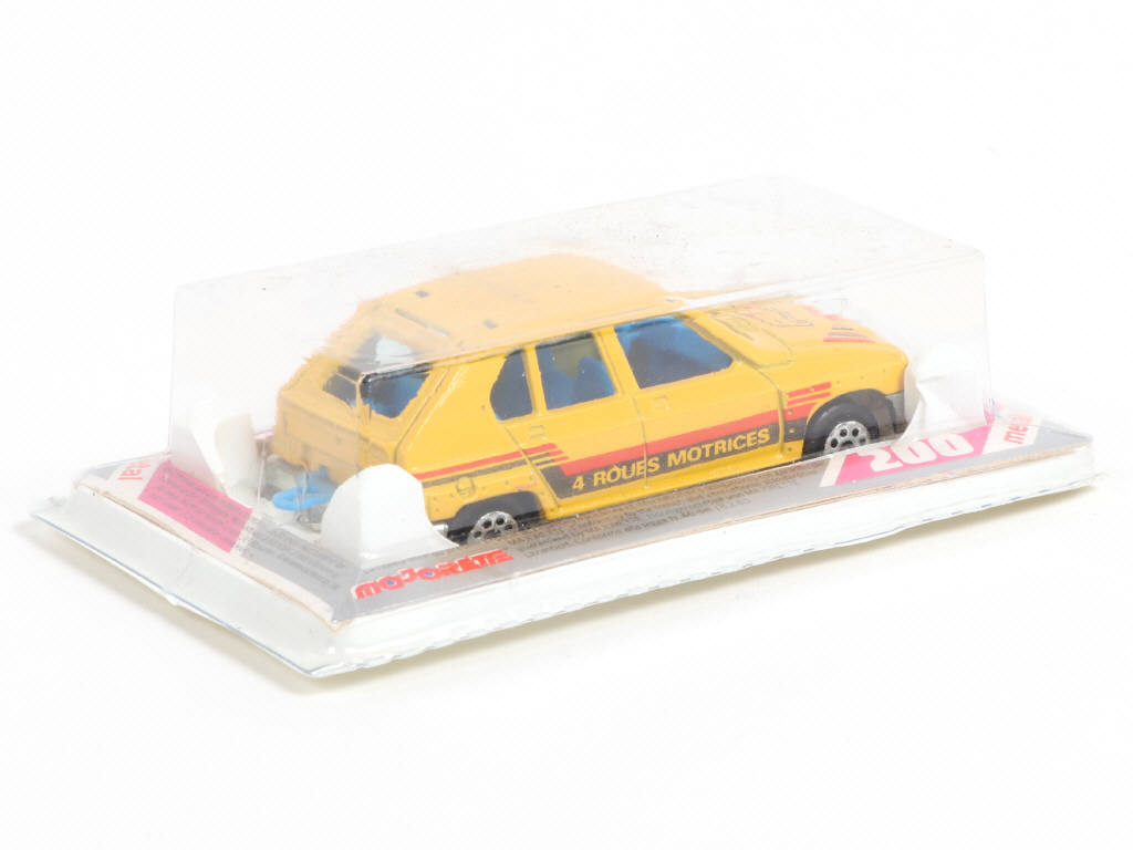 Lot 119 - MAJORETTE (FRANCE) (1)