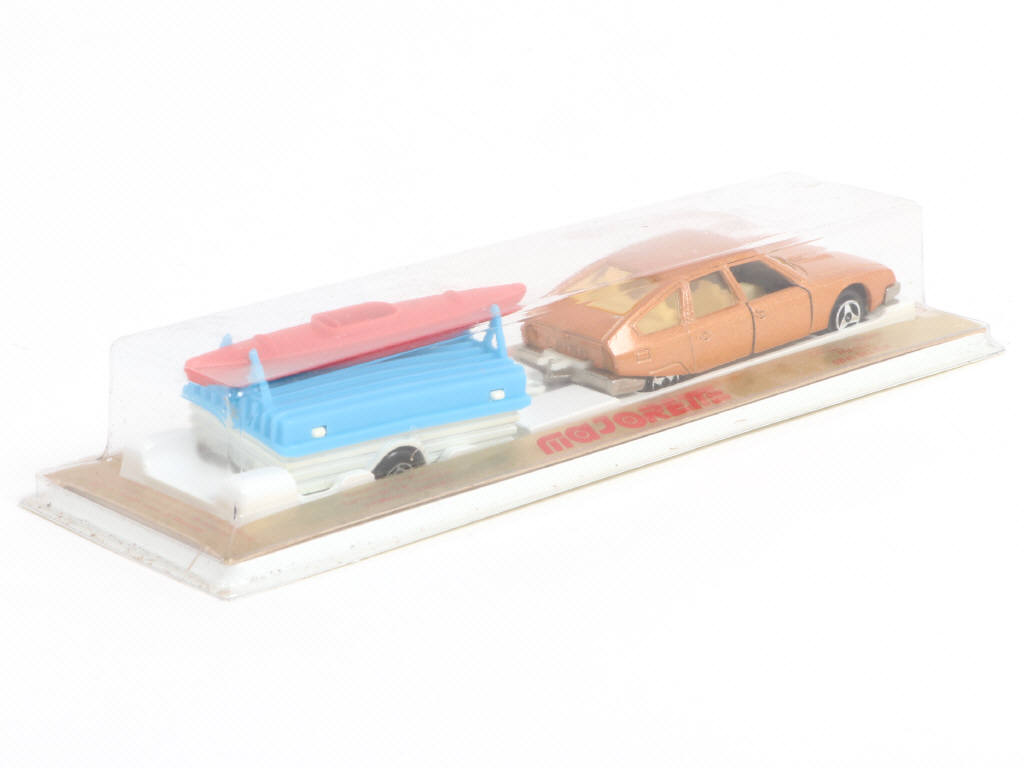 Lot 121 - MAJORETTE (FRANCE) (1)