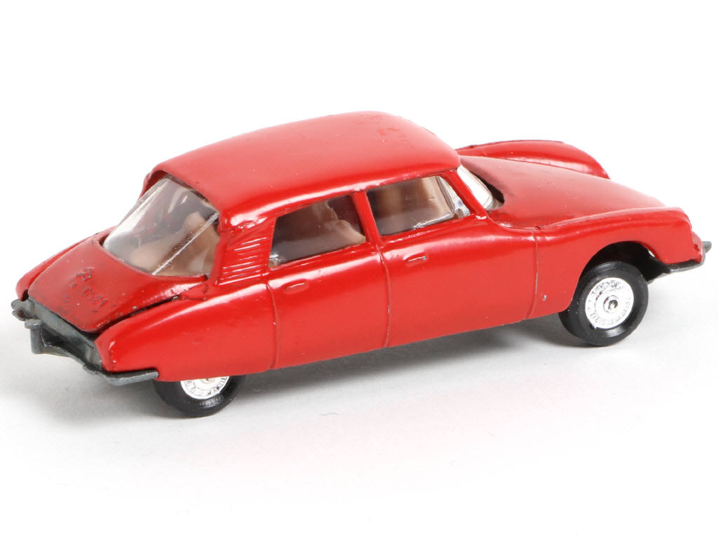 Lot 124 - MAJORETTE (FRANCE) (1)