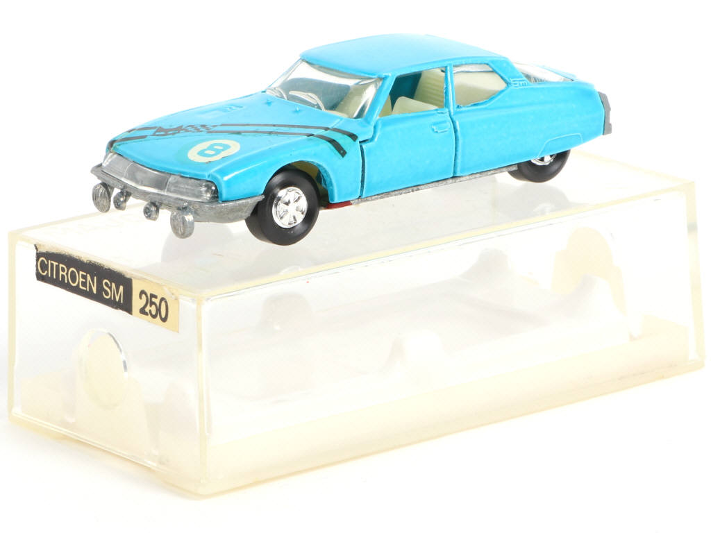 Lot 127 - MAJORETTE (FRANCE) (1)