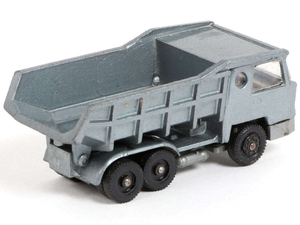 Lot 130 - MAJORETTE (FRANCE) (1)