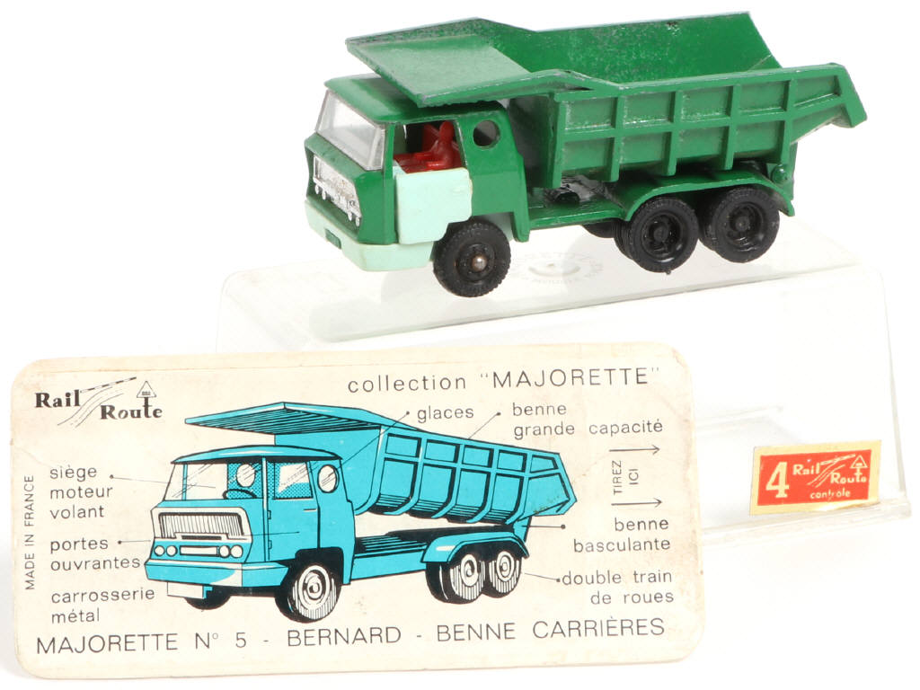 Lot 135 - MAJORETTE (FRANCE) (1)