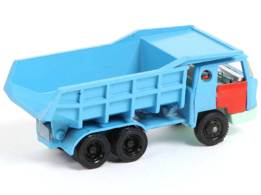 Lot 136 - MAJORETTE (FRANCE) (1)