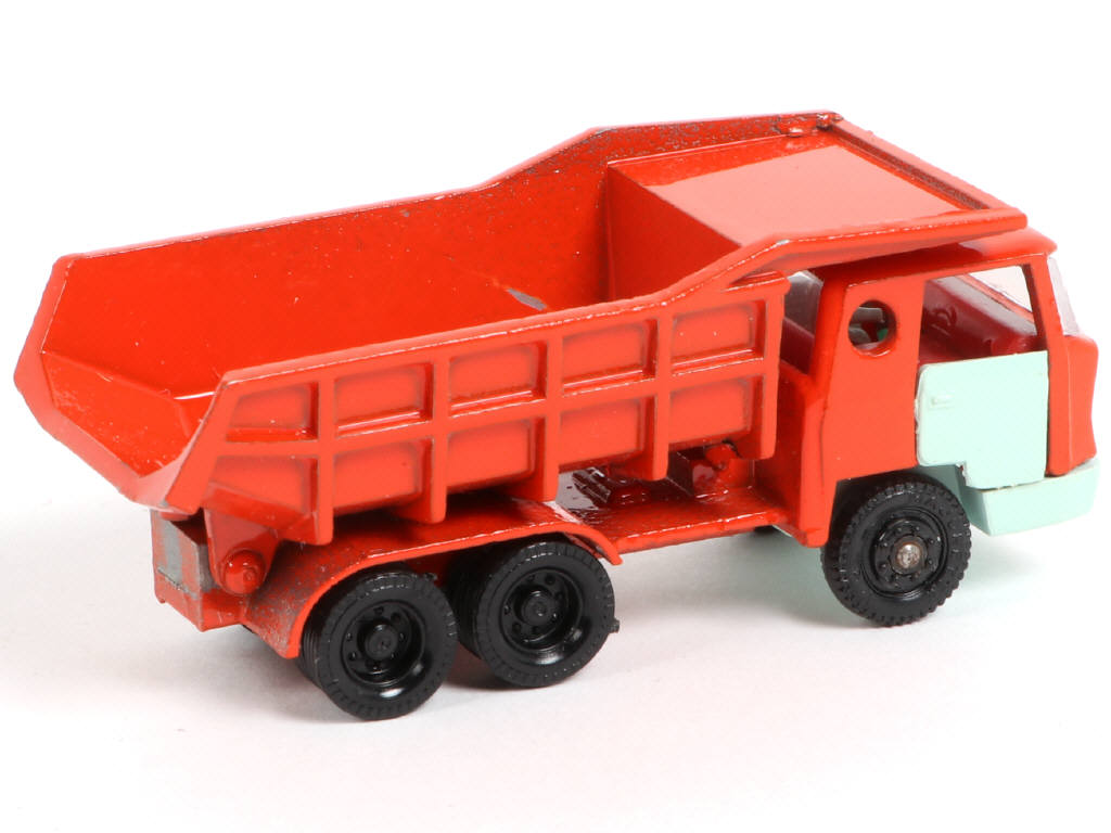 Lot 137 - MAJORETTE (FRANCE) (1)