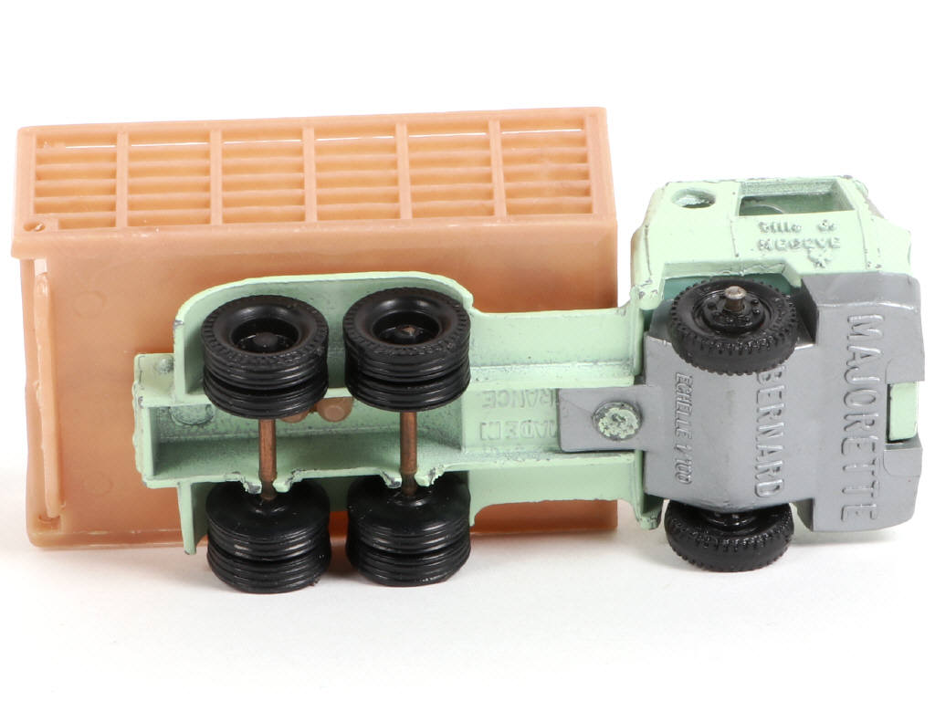 Lot 141 - MAJORETTE (FRANCE) (1)