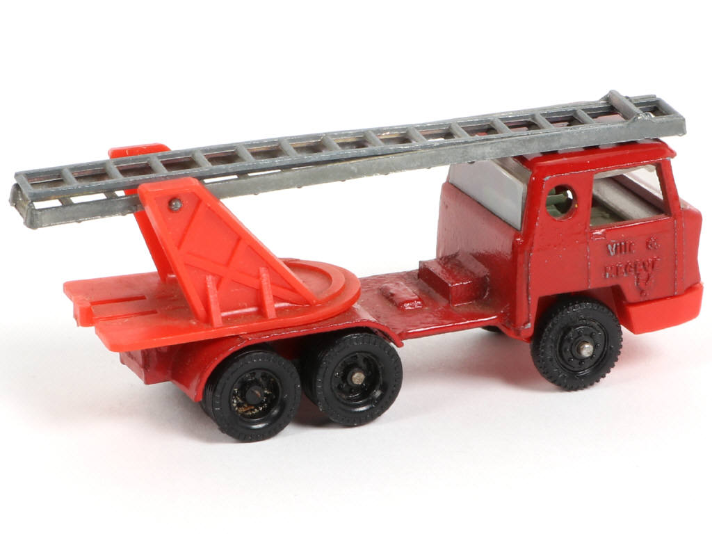 Lot 142 - MAJORETTE (FRANCE) (1)