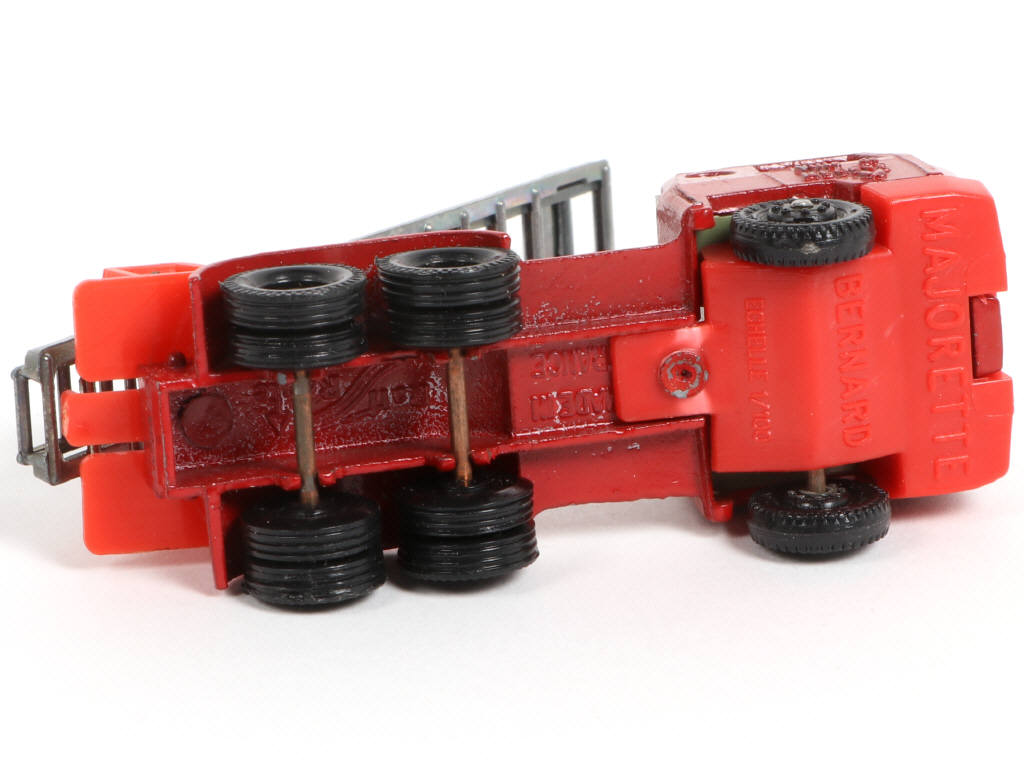 Lot 142 - MAJORETTE (FRANCE) (1)