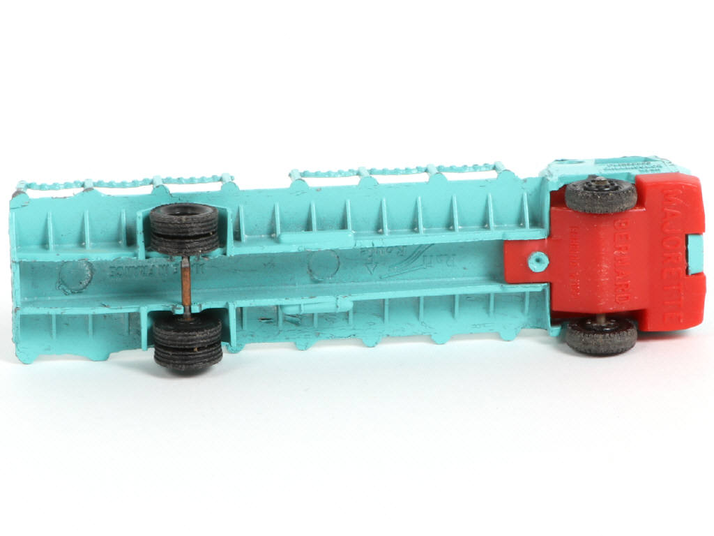 Lot 147 - MAJORETTE (FRANCE) (1)