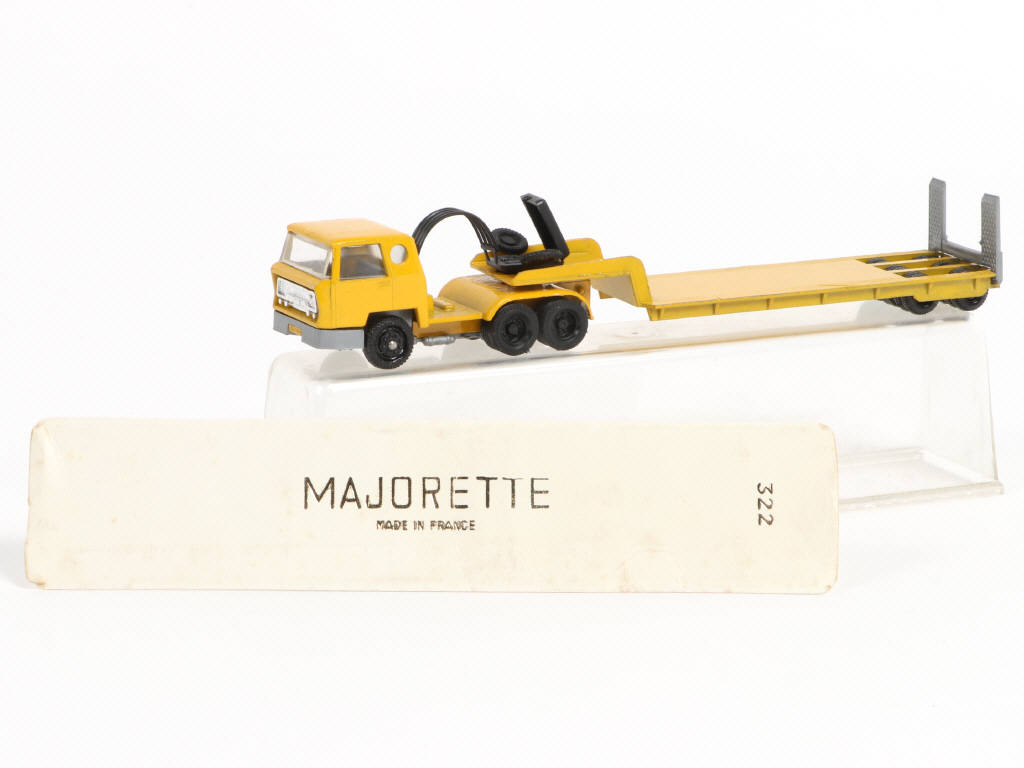 Lot 151 - MAJORETTE (FRANCE) (1)
