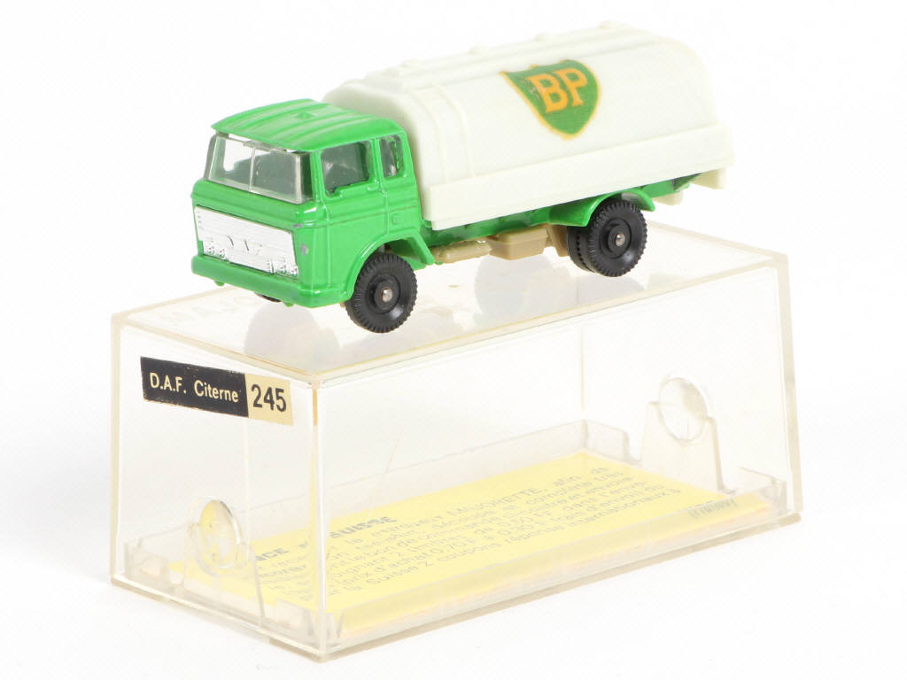 Lot 156 - MAJORETTE (FRANCE) (1)