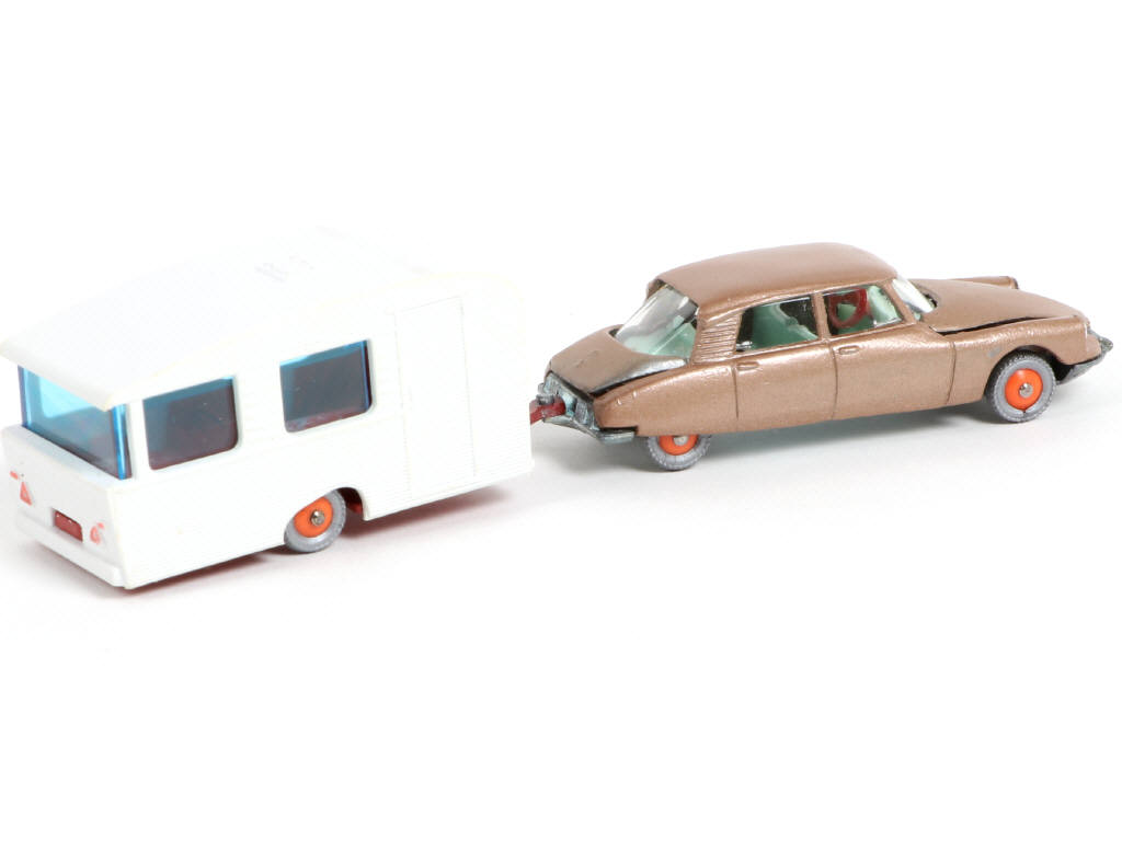 Lot 175 - MAJORETTE (FRANCE) (1)