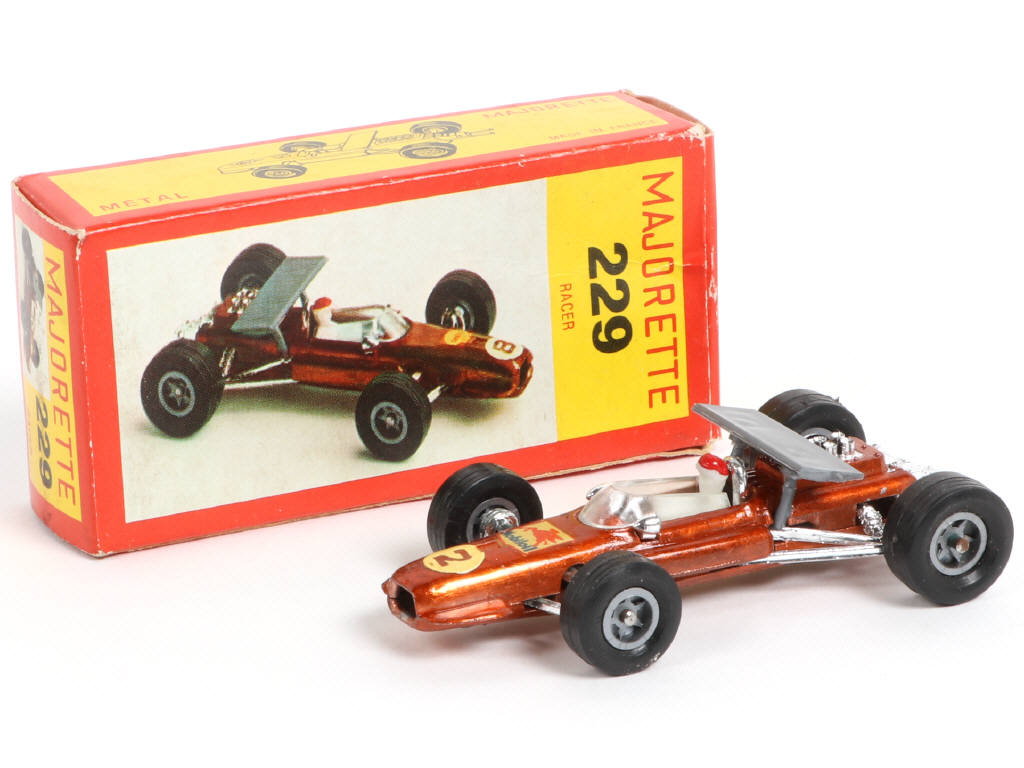 Lot 177 - MAJORETTE (FRANCE) (1)