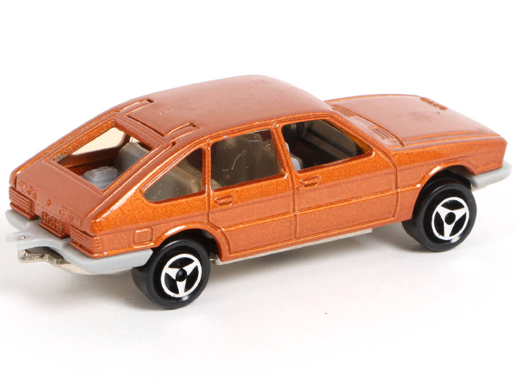 Lot 185 - MAJORETTE (FRANCE) (1)