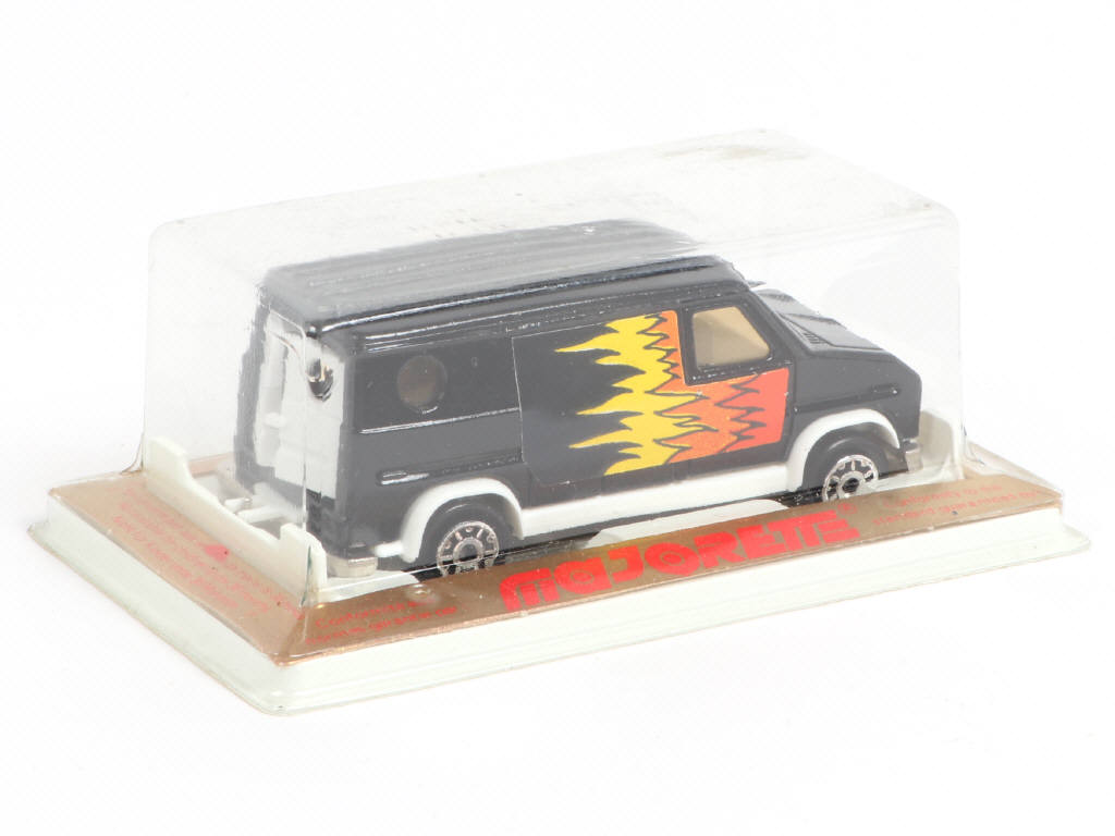 Lot 194 - MAJORETTE (FRANCE) (1)