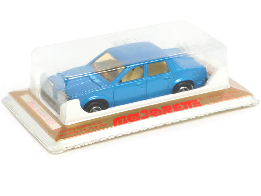 Lot 213 - MAJORETTE (FRANCE) (1)