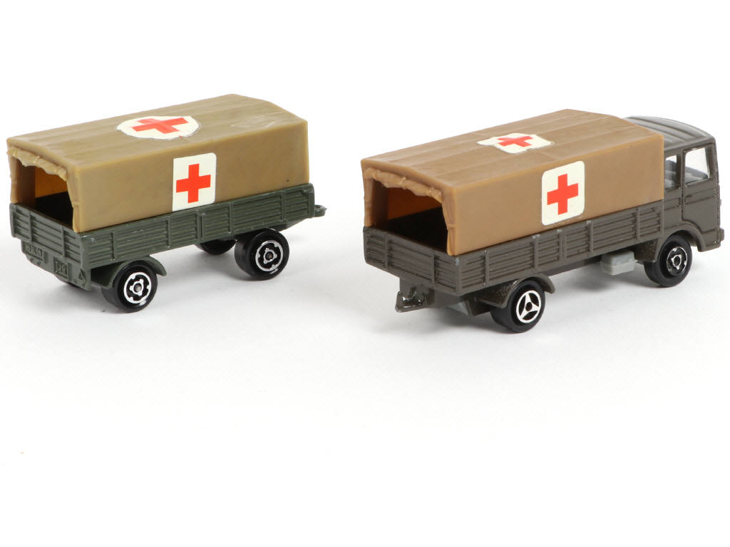 Lot 242 - MAJORETTE (FRANCE) (2)