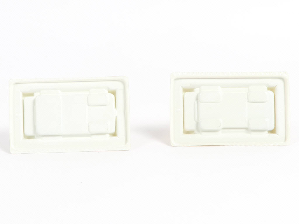 Lot 243 - MAJORETTE (FRANCE) (2)