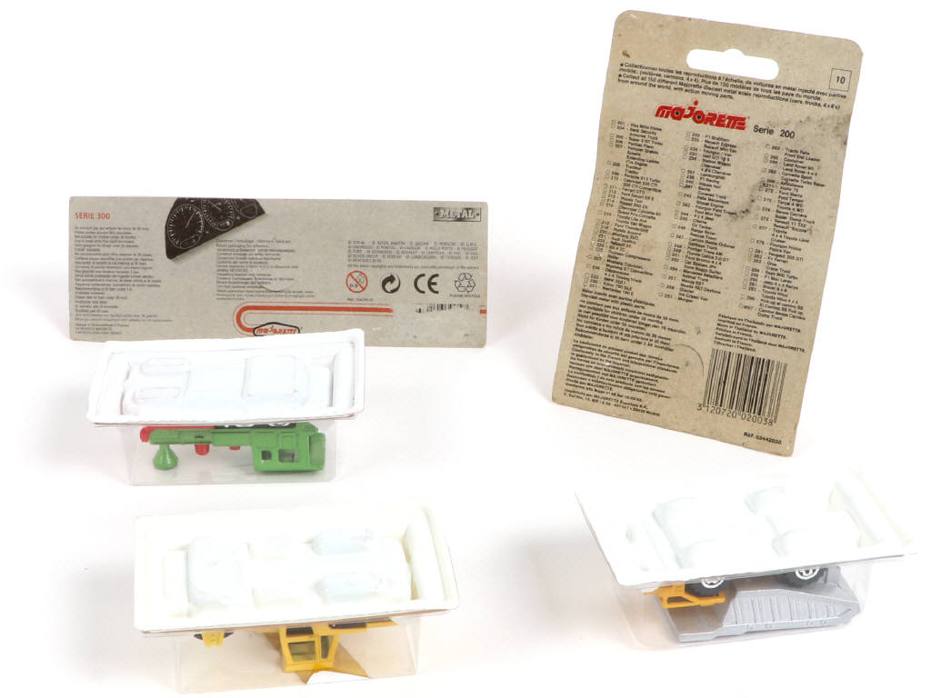 Lot 253 - MAJORETTE (FRANCE) (5)