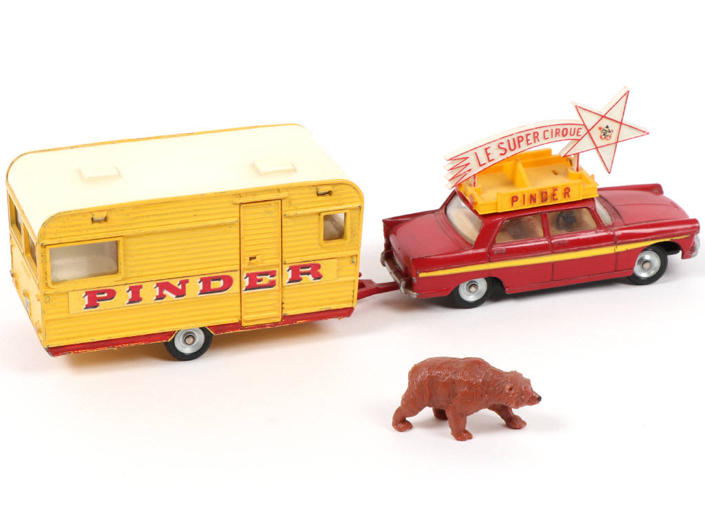 Lot 320 - DINKY TOYS (FRANCE) (1)